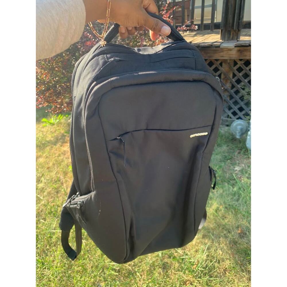 Incase Icon Slim Backpack - Picture 5 of 5